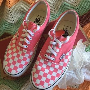 vans era checkerboard strawberry pink white